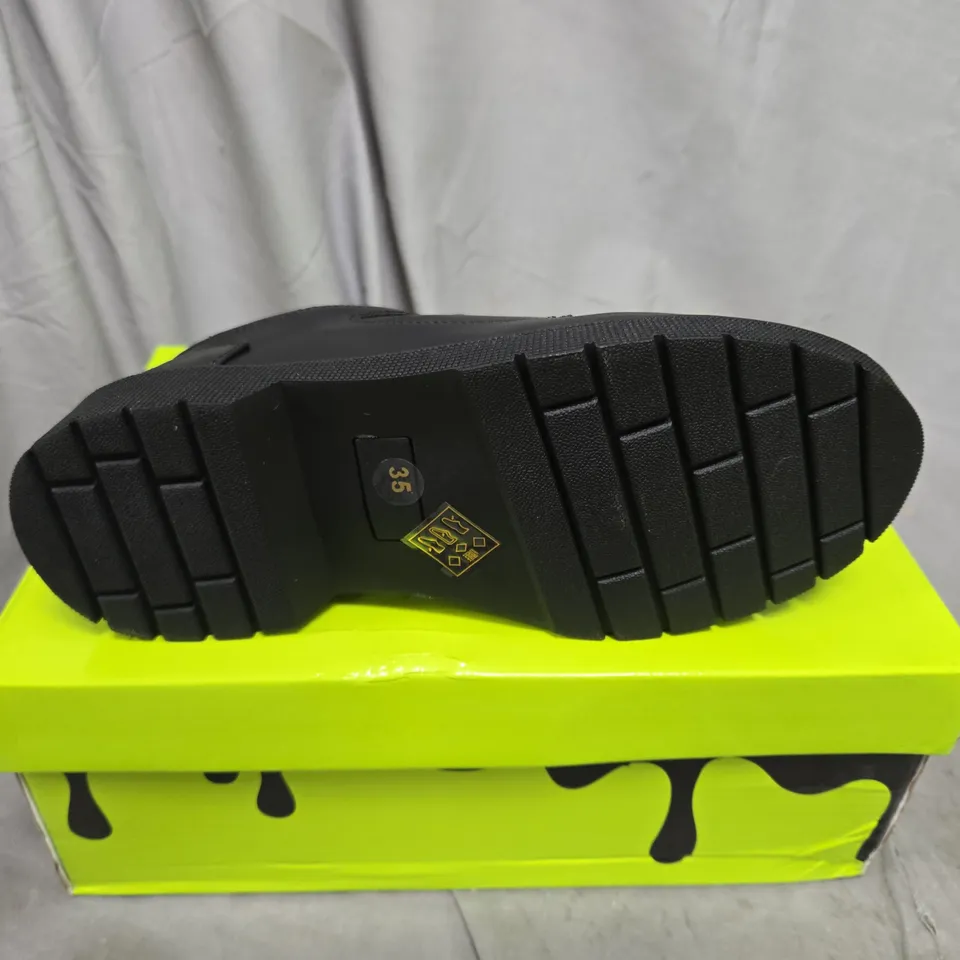 BOXED KOI KIDZ PLAYFUL TREK KIDZ LACE UP SHOES BLACK SIZE UK 3