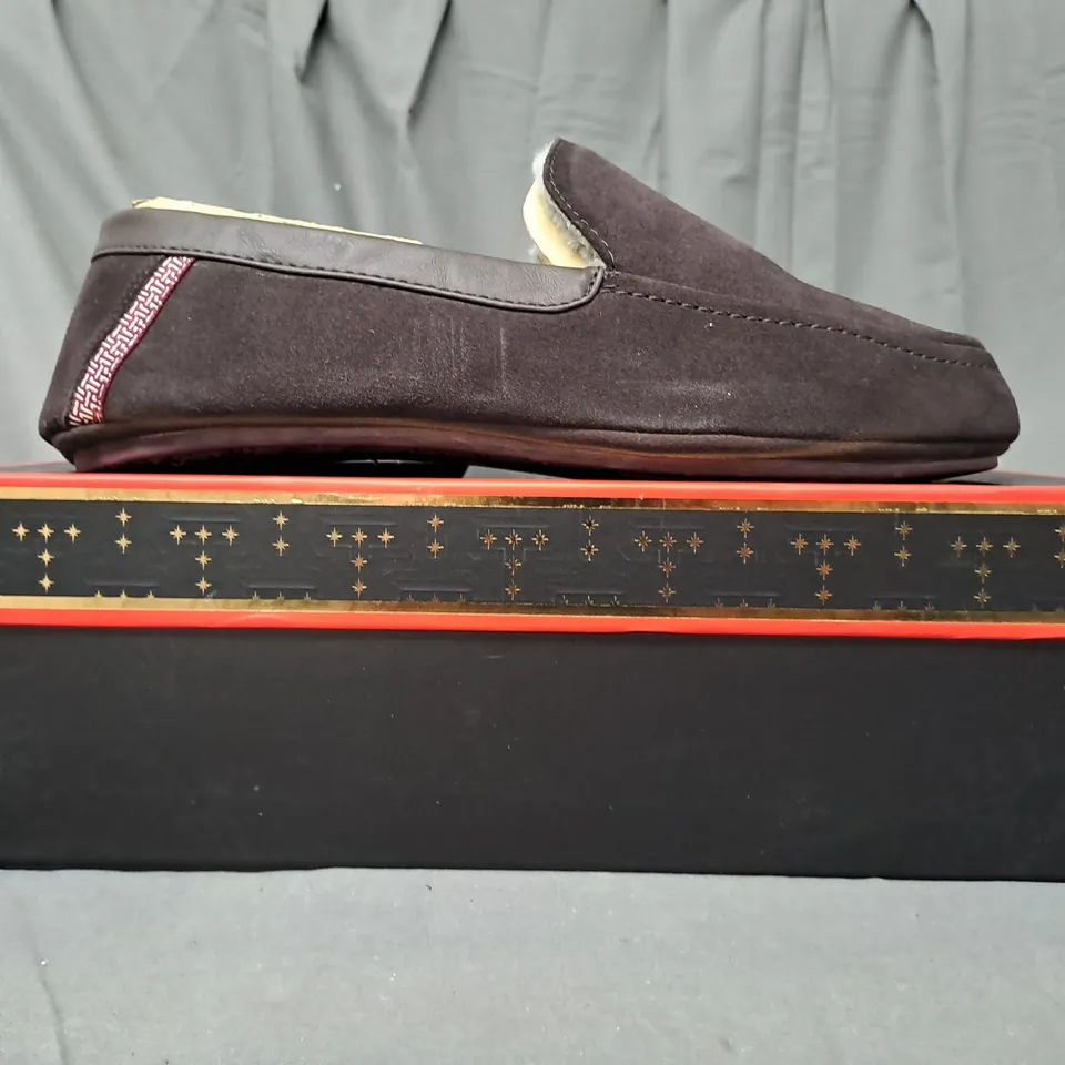 BOXED PAIR OF TED BAKER VALLANT FAUX FUR LINED SLIP-ON SHOES IN BROWN UK SIZE 11