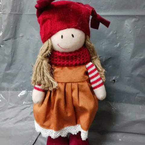 STANDING GIRL WITH HAT CHRISTMAS DECORATION