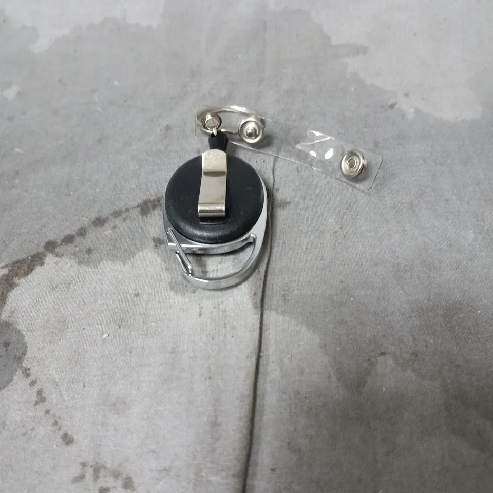 APPROXIMATELY 30 HEAVY DUTY KEY RINGS WITH PULL CORD