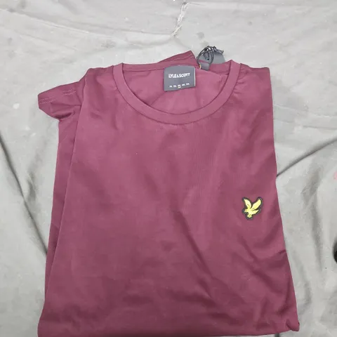 LYLE & SCOTT BURGUNDY PLAIN T-SHIRT – 3XL (MEN)