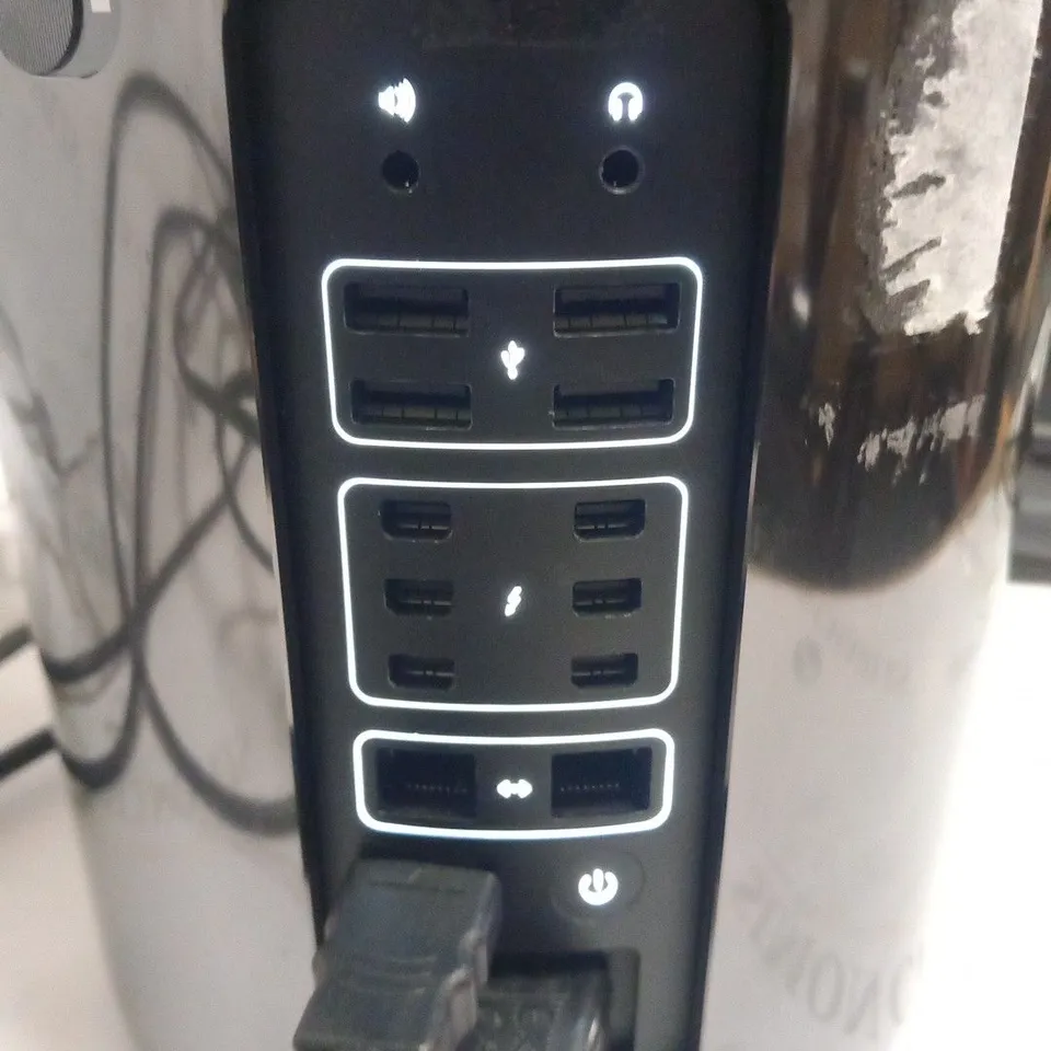 APPLE MAC PRO 6.1 A1481 DESKTOP COMPUTER