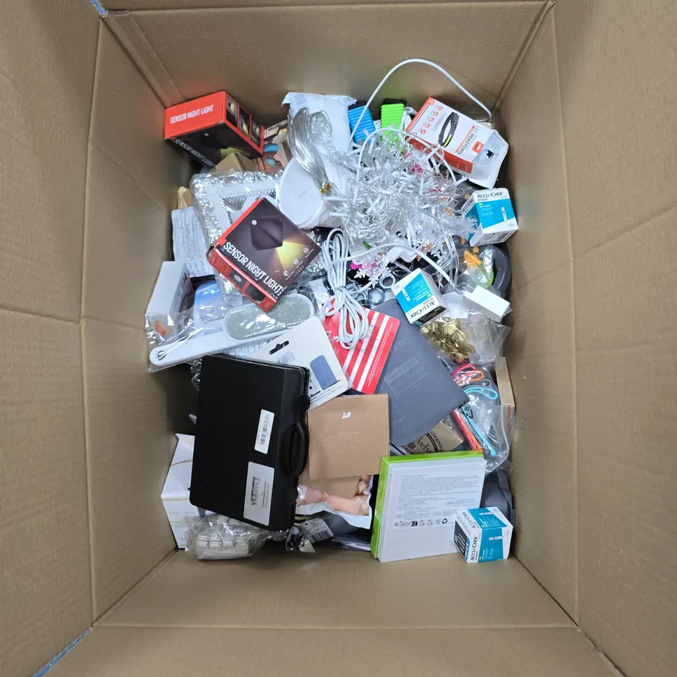 BOX OF APPROXIMATELY 25 ASSORTED HOUSEHOLD ITEMS TO INCLUDE: EXTERNAL FRAME SEALANT AND LONGSHOT TORCH