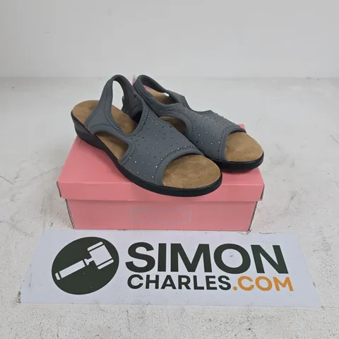 DR LIGHTFOOT PEWTER SANDALS β UK 7