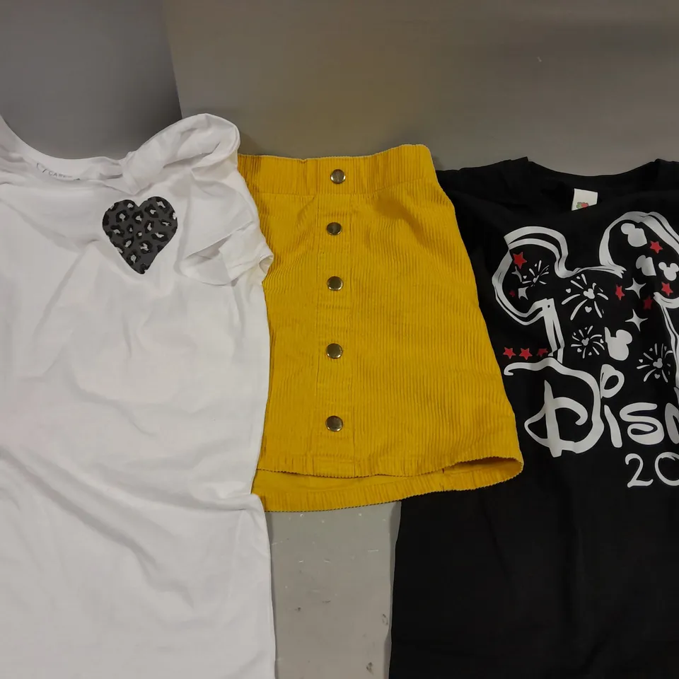 APPROXIMATELY 20 ASSORTED CHILDRENS CLOTHING PRODUCTS IN AGES RANGING FROM 10-15YRS