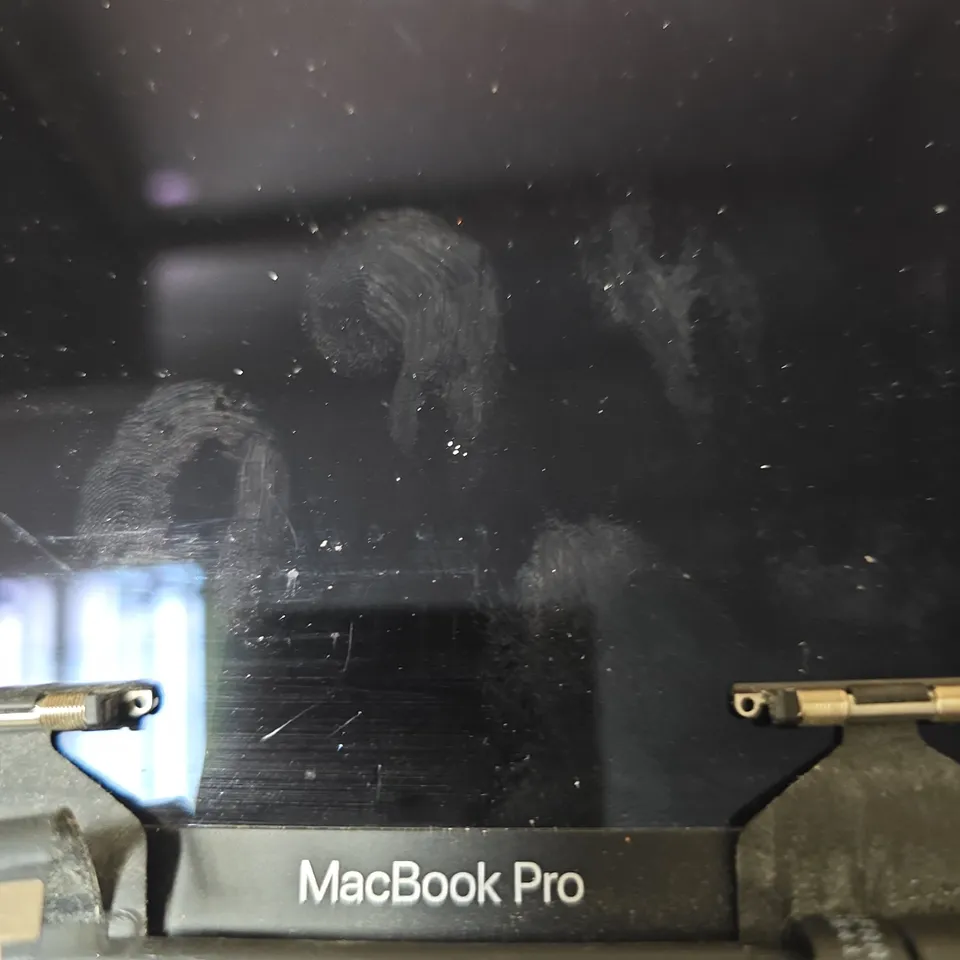 APPLE MAC BOOK SCREEN ONLY