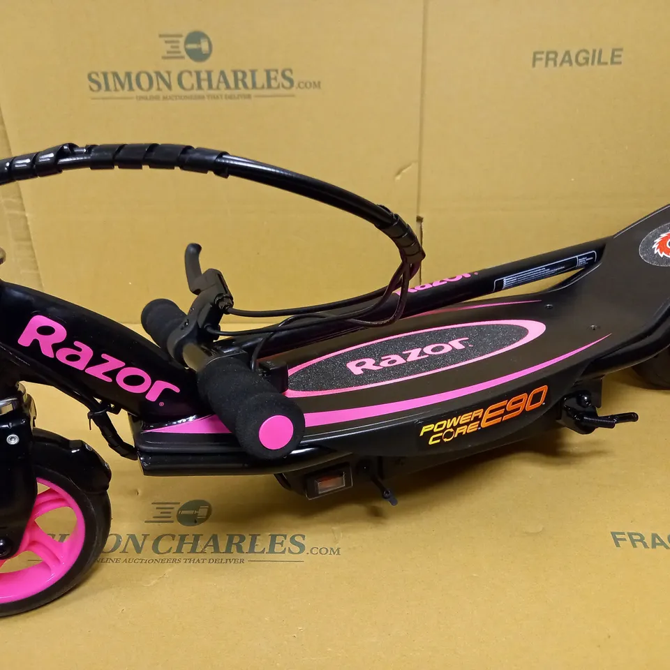 RAZOR POWERCORE E90 SCOOTER  RRP £179.99
