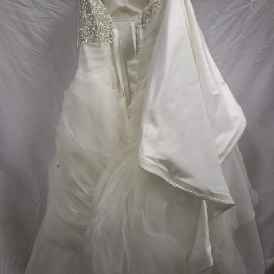 BERKETEX BRIDE TOM FLOWERS LUNA TF5577 WEDDING DRESS, DIAMOND WHITE - SIZE 14