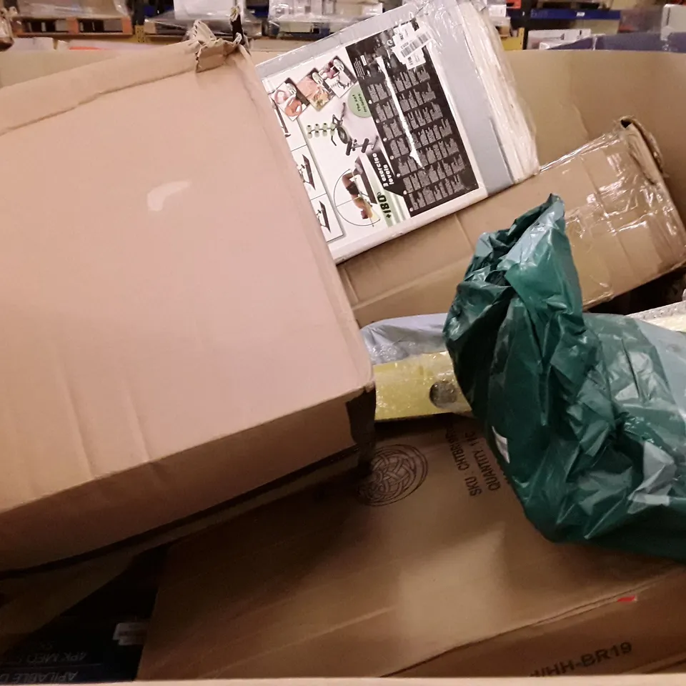 PALLET OF ASSORTED PRODUCTS INCLUDING ROUND BALLOON ARCH STAND, BATHROOM MIRROR, BEACH TOY TABLE, TOILET SEAT, ANTI BLUE LIGHT SCREEN PROTECTOR 