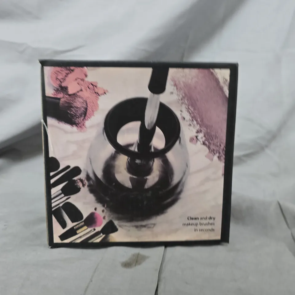 MAKE-UP BRUSH CLEANER & DRYER – BOXED