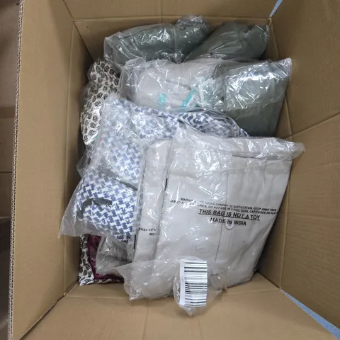 BOX OF APPROXIMATELY 20 ASSORTED CLOTHING ITEMS TO INCLUDE: RED LEATHER HANDBAG