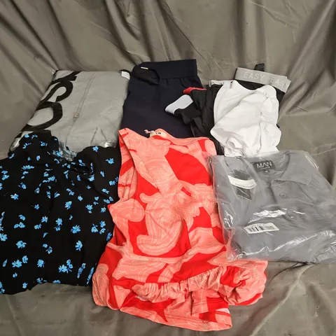 BOX OF APPROXIMATELY 20 ASSORTED CLOTHING ITEMS TO INCLUDE - DRESSES - BOXERS - TROUSERS - ETC