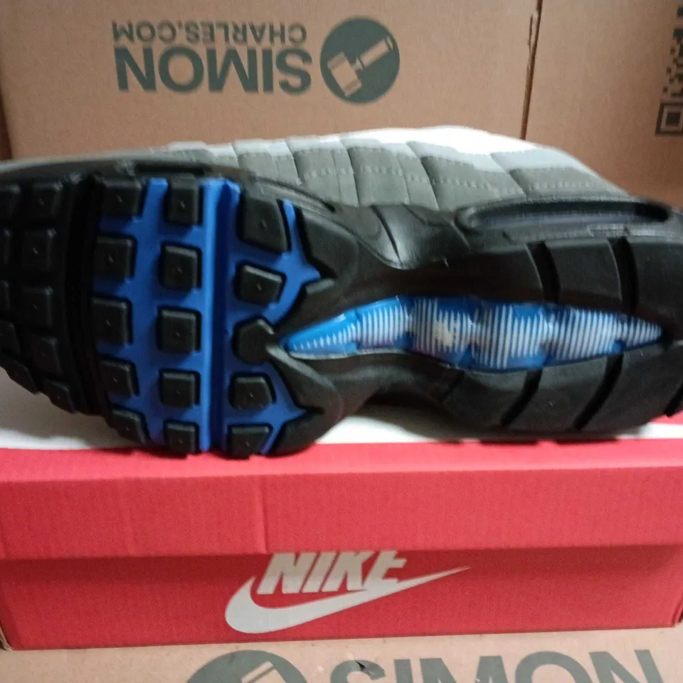 BOXED PAIR OF NIKE AIR MAX 95 TT – UK 11, GREY/WHITE/BLUE