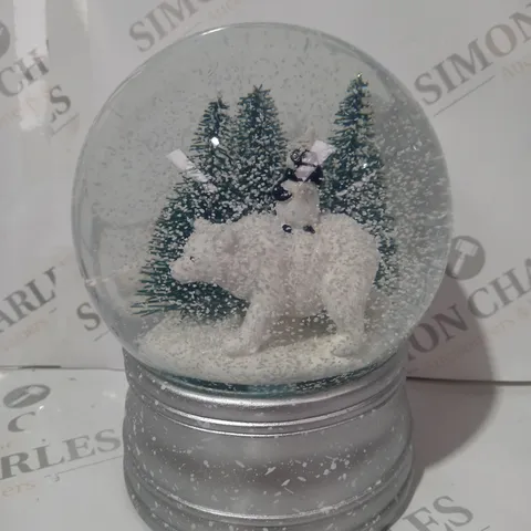 BOXED SANTA EXPRESS CHRISTMAS CHARACTER MUSICAL WATER SPINNER POLAR BEAR