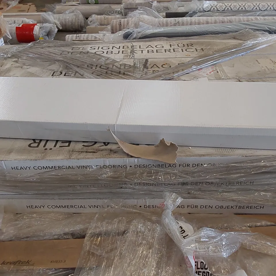 PALLET TO CONTAIN A LARGE QUANTITY OF FLOORING PRODUCTS