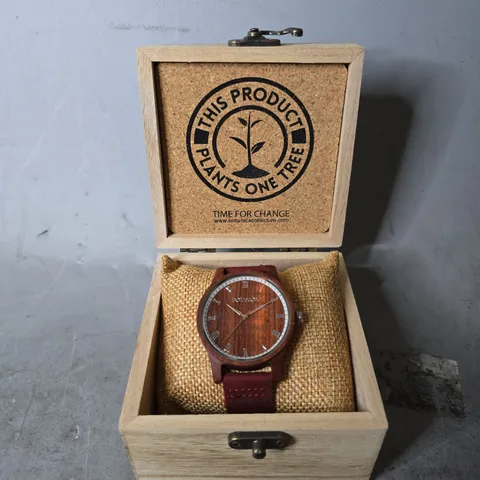 BOXED BATANICA AURELIUS SANDALWOOD & MAPLE WATCH