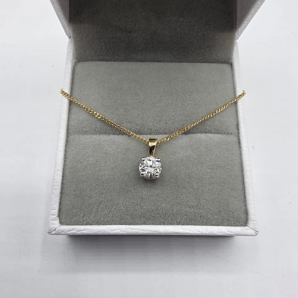 18CT GOLD PENDANT ON CHAIN SET WITH NATURAL DIAMOND