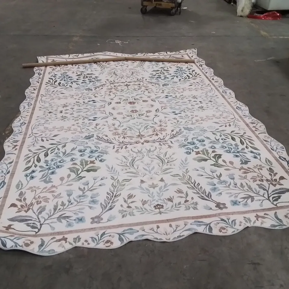 QUALITY DESIGNER AREA RUG - APPROXIMATELY 320X200CM