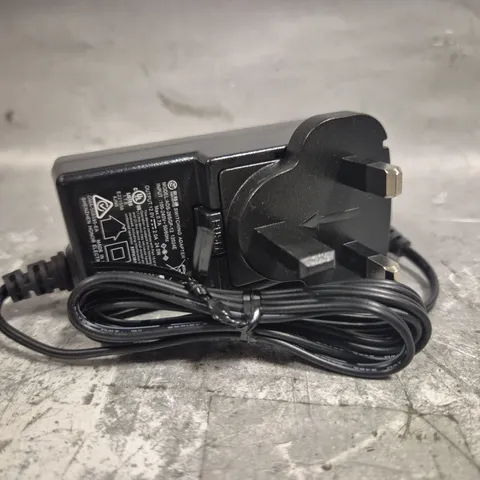 BOX OF APPROXIMATELY 140 SWITCHING ADAPTERS - ADS-26SGP-12