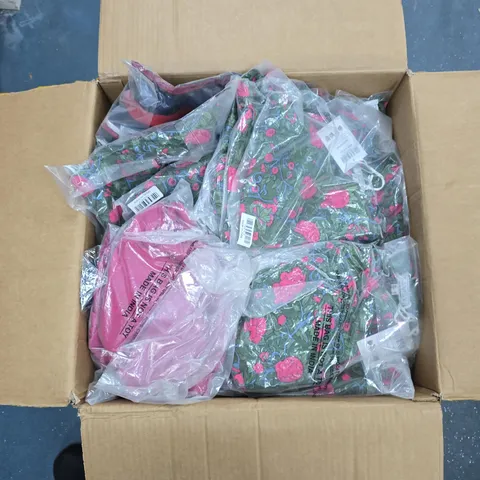 BOX OF APPROXIMATELY 45 ASSORTED CLOTHING ITEMS TO INCLUDE: LA MAREY JUMPER