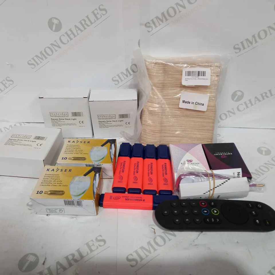 BOX TO CONTAIN APPROX 20 ASSORTED HOUSEHOLD PRODUCTS, INCLUDES MARKERS, REMOTE, LIGHTS, FORKS ETC 