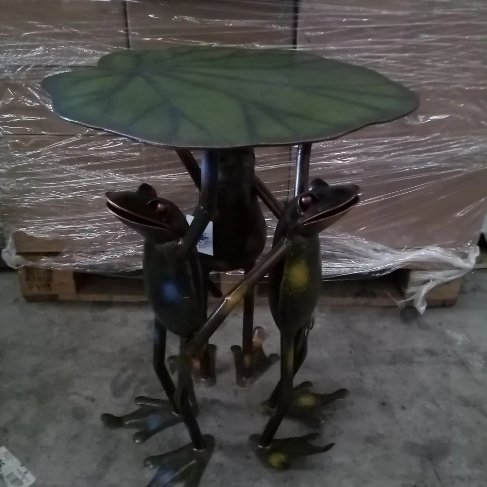 BRAND NEW BOXED TREE FROG TABLE