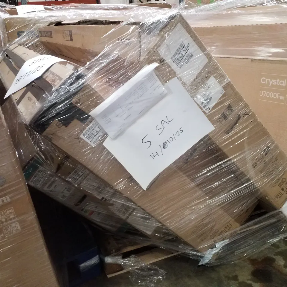 PALLET CONTAINING 5 ASSORTED DAMAGED TVS