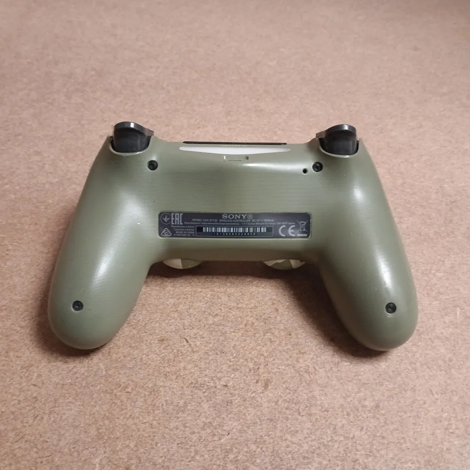 SONY PLAYSTATION 4 DUALSENSE WIRELESS CONTROLLER IN CAMO