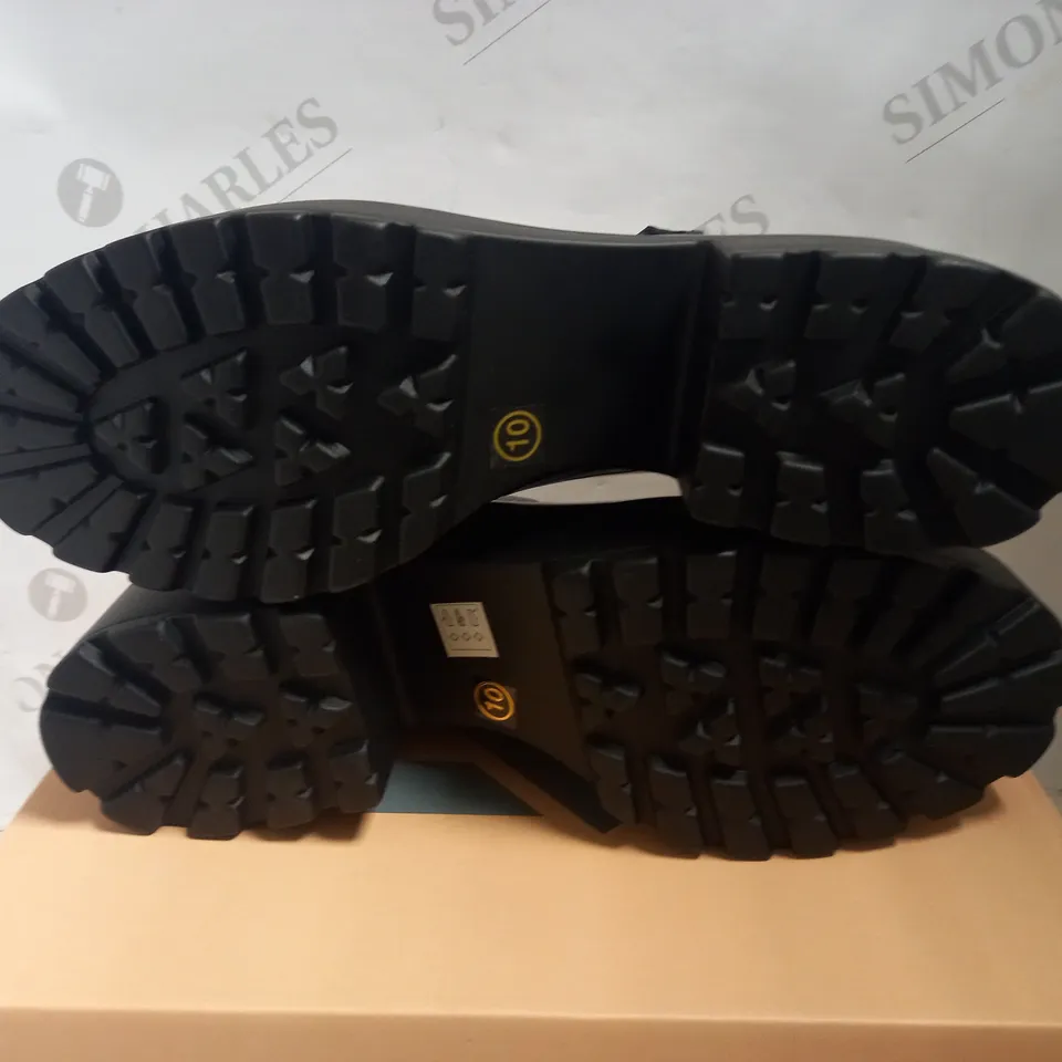 KOI VEGAN SAI BLACK MARY JANES `PATENT EDITION` - SIZE 10