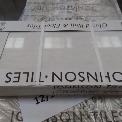 PALLET TO CONTAIN APPROXIMATELY 40 X PACKS OF JOHNSON CEDINBURGH GREY GLAZED WALL & FLOOR TILES - 5 TILES PER PACK // TILE SIZE: 597 X 297 X 10MM