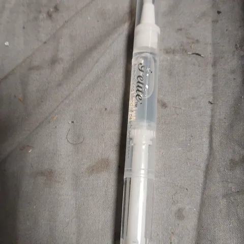 BOX OF APPROXIMATELY 70 GELITE CUTICLE OIL PEN 