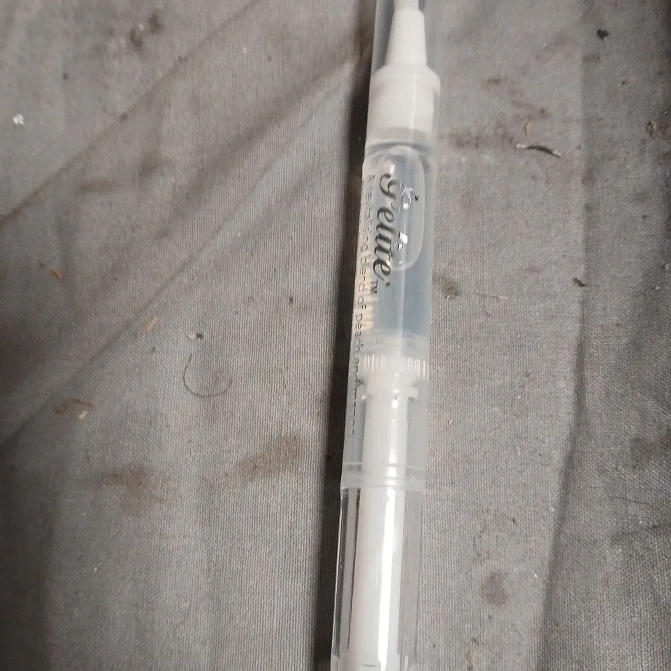 BOX OF APPROXIMATELY 70 GELITE CUTICLE OIL PEN 