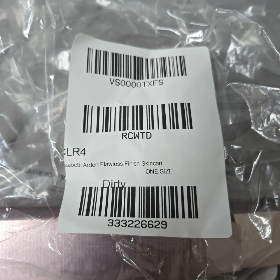 ELIZABETH ARDEN FLAWLESS FINISH MAKE-UP FOUNDATION – ONE SIZE