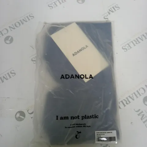 BAGGED ADANOLA ULTIMATE SQUARE NECK BRA SIZE M