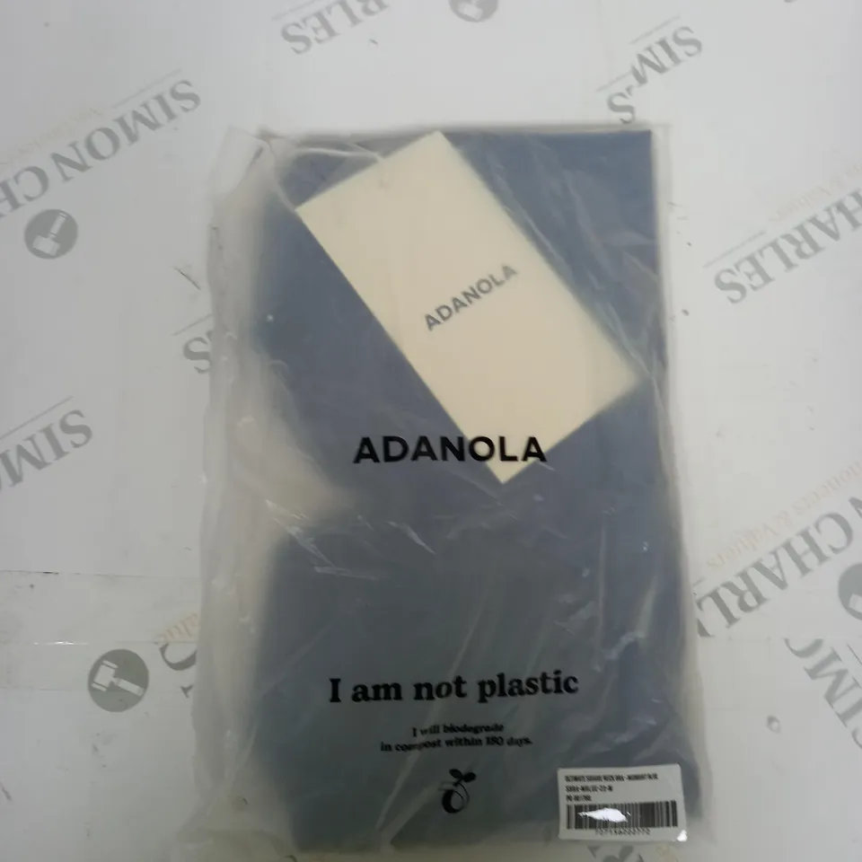 BAGGED ADANOLA ULTIMATE SQUARE NECK BRA SIZE M