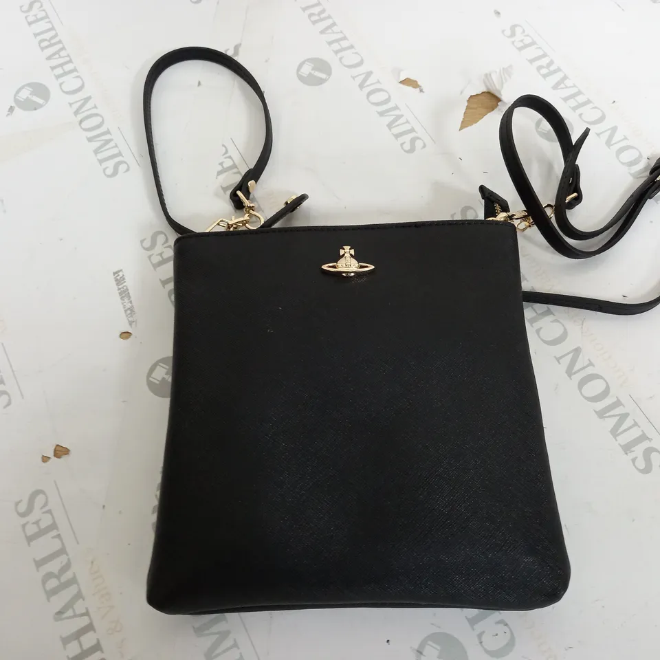 VIVIENNE WESTWOOD CARRY-ALONG BAG IN BLACK