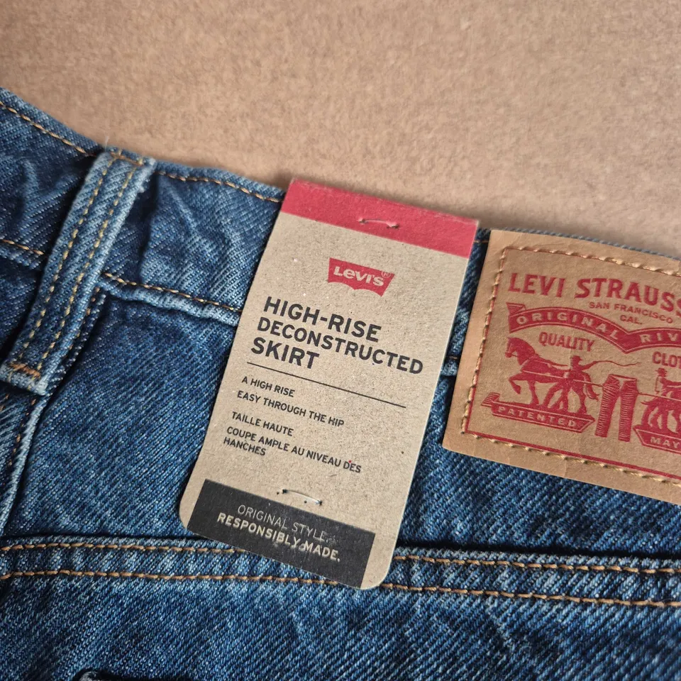 LEVI HIGH-RISE DECONSTRUCTURED SKIRT IN BLUE - SIZE 31