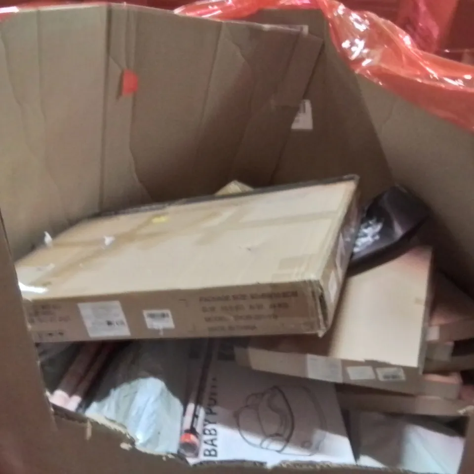 PALLET OF ASSORTED HOUSEHOLD GOODS AND PRODUCTS TO INCLUDE;BABY POTTY,COMPUTER DESK MAT,CLOCK