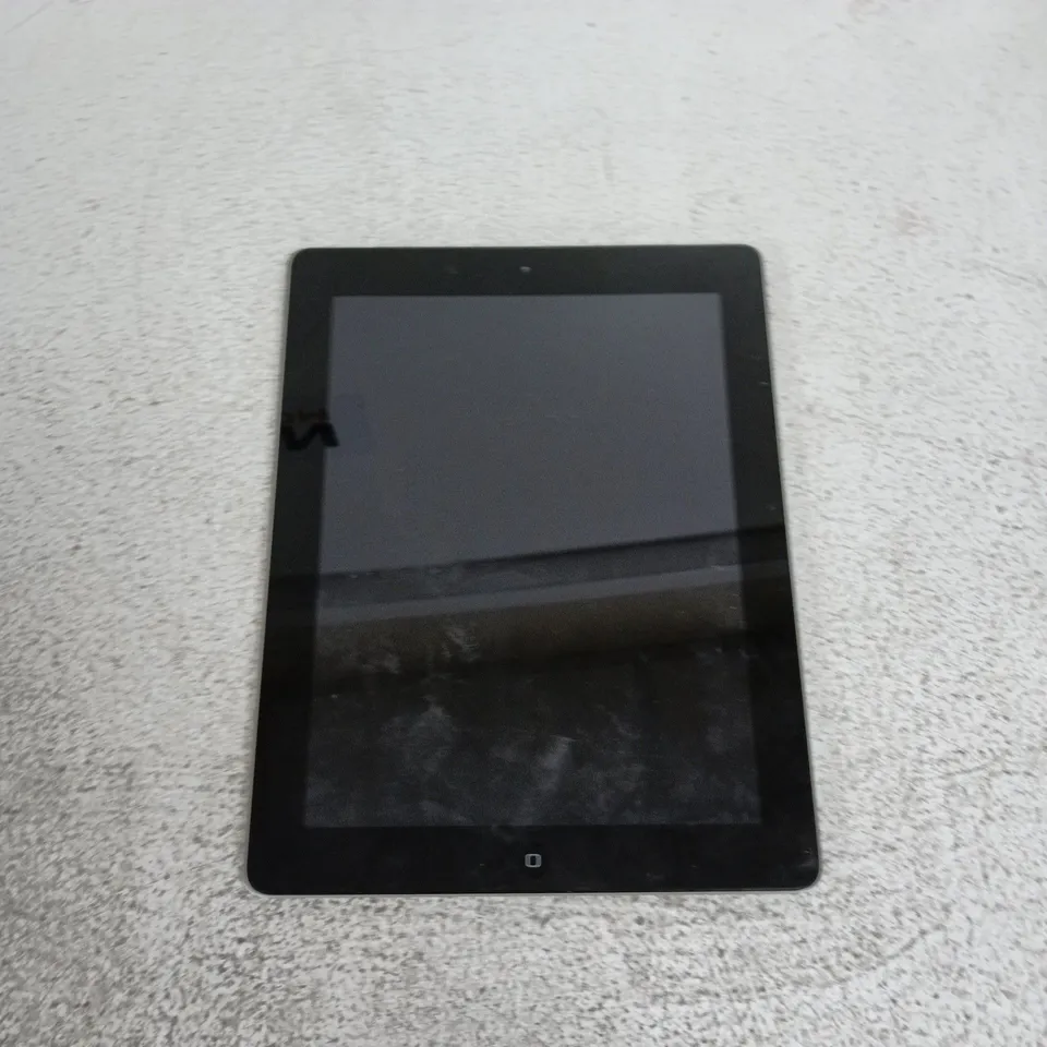 APPLE IPAD – SILVER BACK