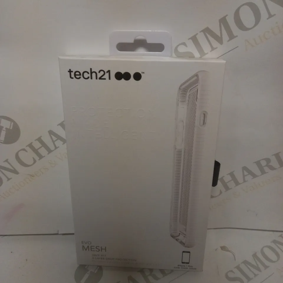 APPROXIMATELY 79 BRAND NEW BOXED TECH 21 EVO MESH IPHONE X CLEAR PHONE CASES