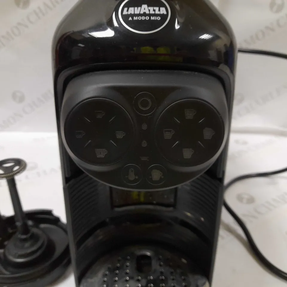 LAVAZAA A MODO MIO COFFEE MAKER