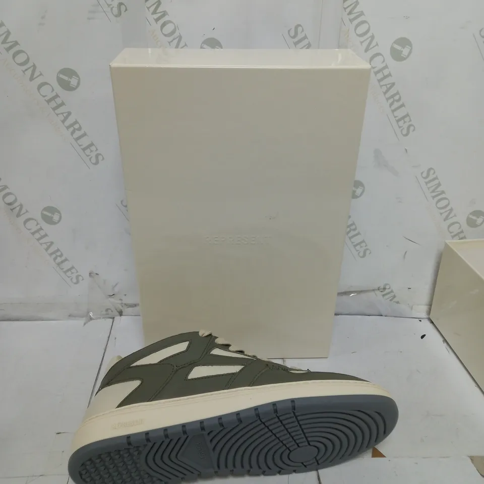 BOXED PAIR OF REPRESENT REPTOR LOW KHAKI/CREAM SIZE 42.5