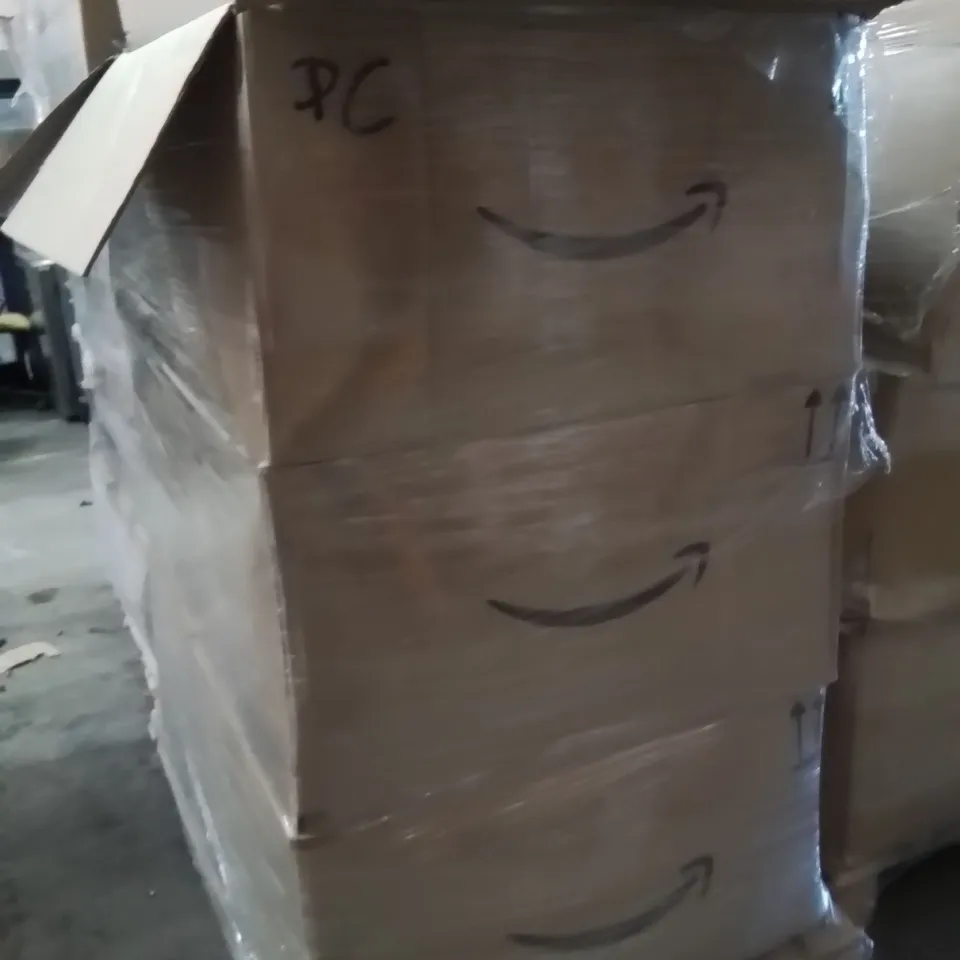PALLET CONTAINING A LARGE QUANTITY OF TABLET CASES AND SCREEN PROTECTORS 