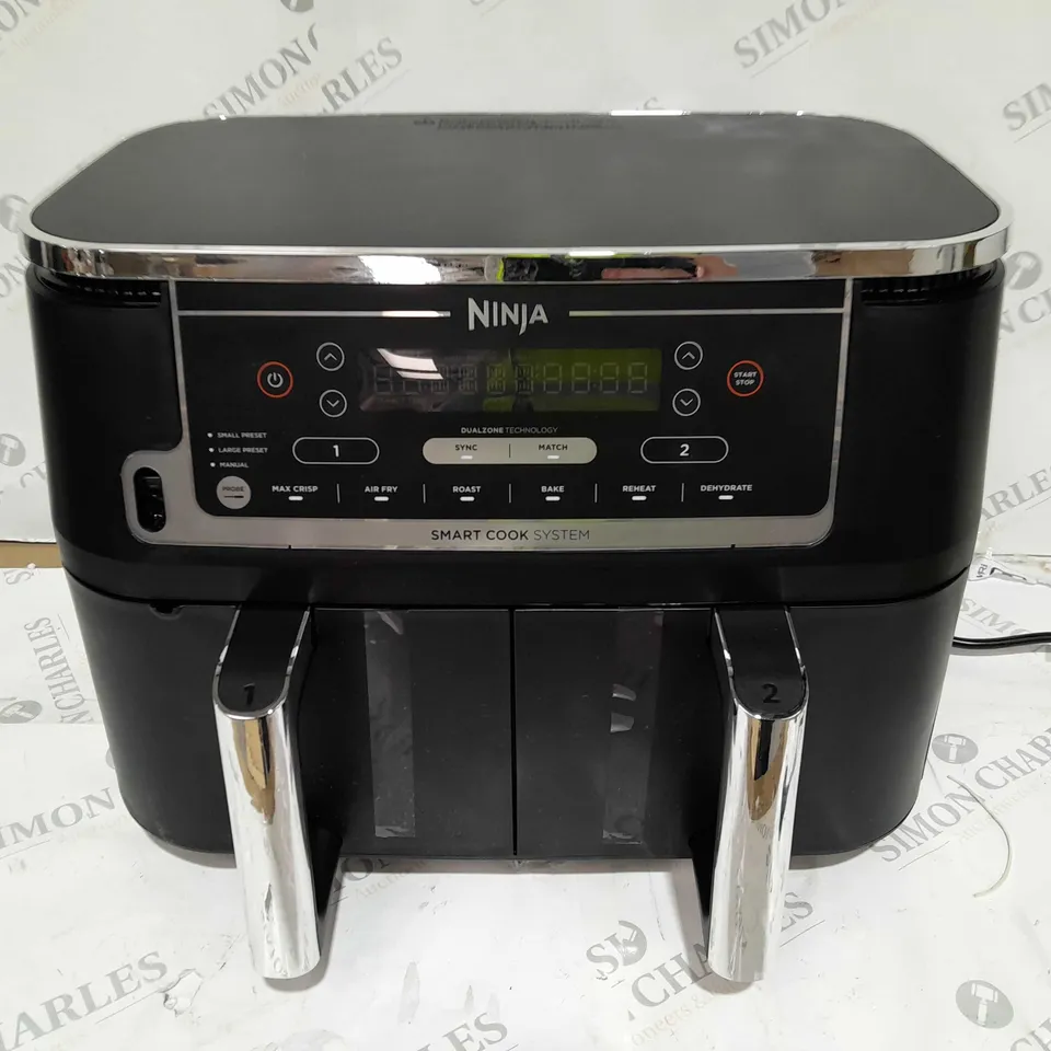 BOXED NINJA FOODI MAX DUAL ZONE 9.5L AIR FRYER AF451UK