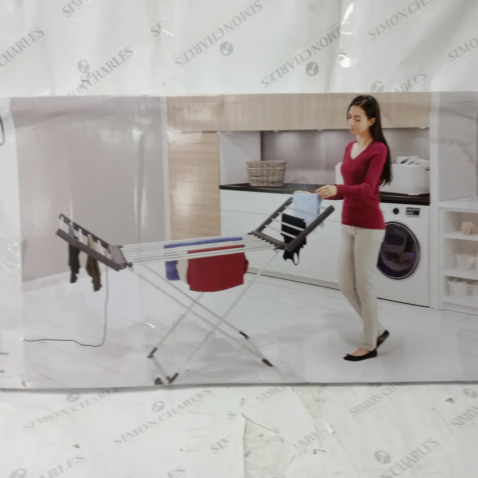 BOXED BLACK AND DECKER DELUXE ELECTRIC LAUNDRY AIRER - COLLECTION ONLY RRP £112.99