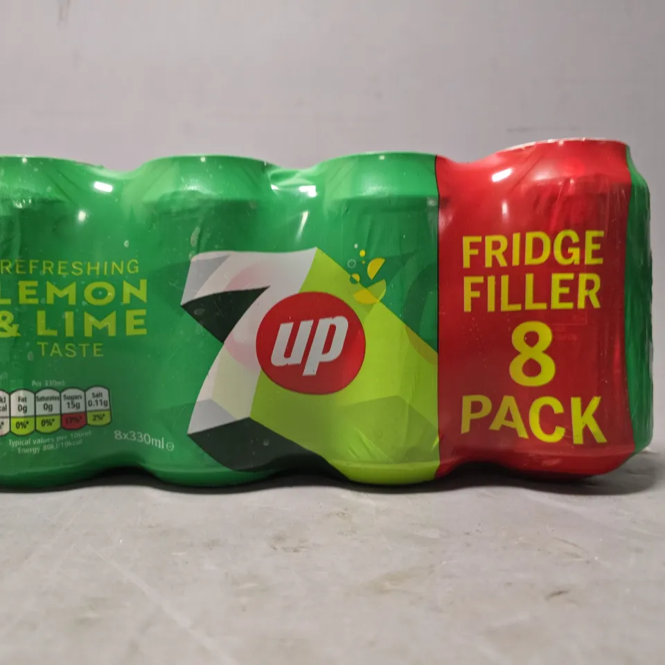 TOTE OF APPROXIMATELY 18 7UP CANS 