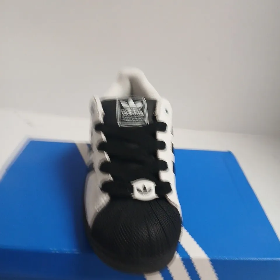 BOXED PAIR OF ADIDAS SUPERSTAR II TRAINERS, WHITE/BLACK, UK 6