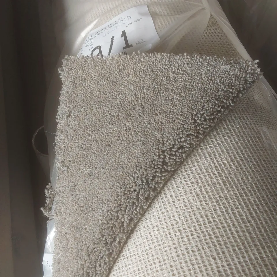 ROLL OF QUALITY BURFORD TWIST ELITE SHILTON CARPET // SIZE: APPROX 4 X 7m