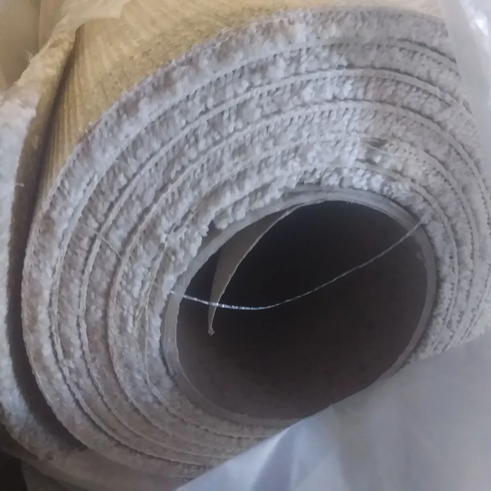 ROLL OF QUALITY EC FREEDOM TISSUE CARPET 5×3.2M