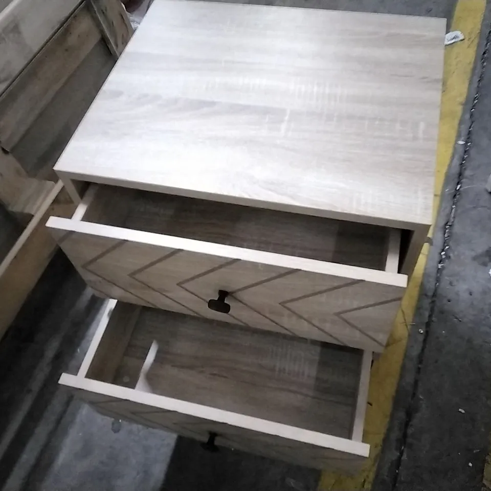 RAUL STEEL BEDSIDE TABLE